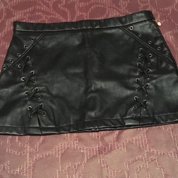 Nex Theme Dresses & Skirts - Nex Theme mini pleather skirt zipper closure SZM